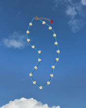 Load image into Gallery viewer, Tulum Daisy Necklace
