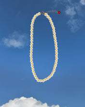 Load image into Gallery viewer, White Fullflower Necklace
